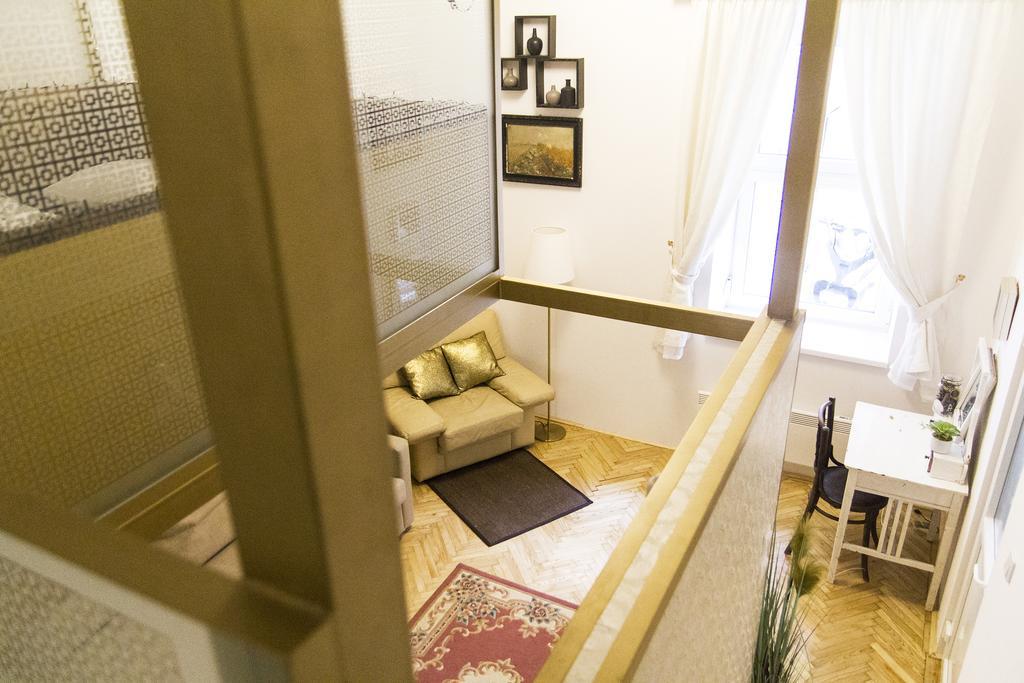 Ava's Champagne Center-andrash Street King Street Apartman *